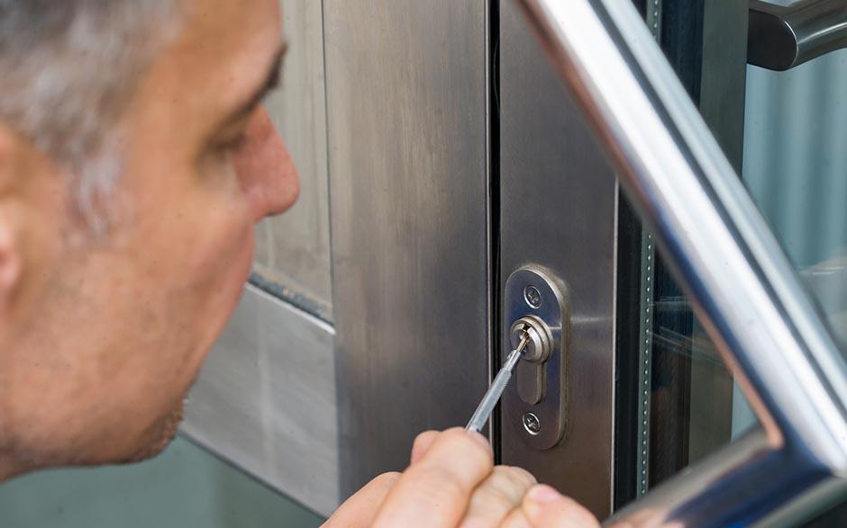 serrurier assistance dépannage serrurerie Évry